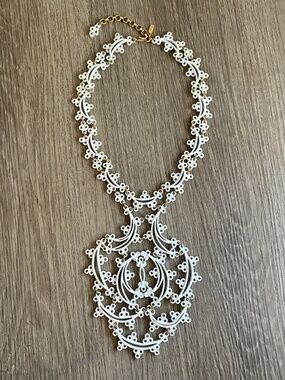 White Monet Primavera Necklace 1970s Adjustable 14 to 16"